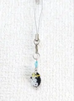 ビーズストラップ　ペンギン風　モノクロ　ホワイト　ブラック　ハンドメイド