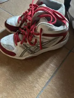 ASICS バスケットボールシューズ ホワイト/レッド