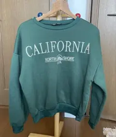 トレーナー　緑