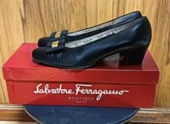 極美品✨フェラガモ パンプス ガンチーニロゴ 本革 ロイヤルブルー 6 1/2 極美品✨フェラガモ パンプス ガンチーニロゴ 本革 ロイヤル