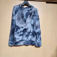 タイダイ柄　フード付き　パーカー　薄手　Vネック