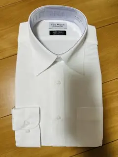 【新品未使用】AOKI ノンアイロン LES MUES Yシャツ　ホワイトM