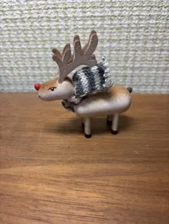 ノルディカニッセ　マフラーを巻いたトナカイ