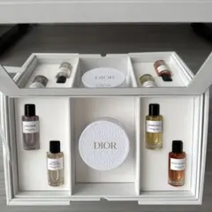 Dior会員限定特典 ミニフレグランス・ミラー付きケース・スカーフ 非売品のサムネイル
