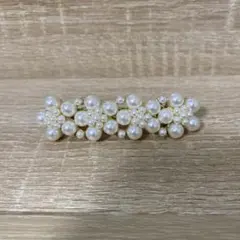 【新品】パール装飾フラワーヘアクリップ