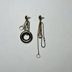 Item thumbnail for item b5332e51-a767-4f8e-a0bb-e57e3dbbc8d4