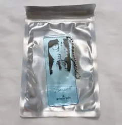 ellow Bucks アクリルキーホルダー - メルカリ