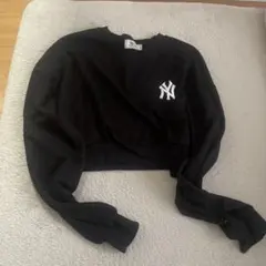 NY Yankees クロップドトレーナー ブラック