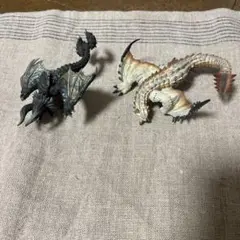 ▪️モンハンフィギュア　ディアブロス亜種・ベリオロス　2体セット▪️台座なし美品