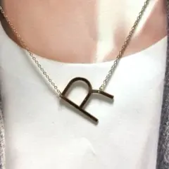 【訳あり品】 ♡ アルファベット イニシャル ゴールド ネックレス ♡ Ｒ