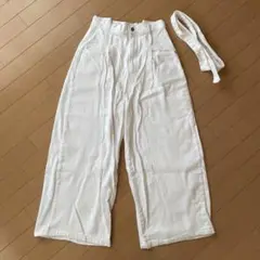 collina 白のワイドパンツ