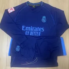  Real Madrid 長袖ユニフォームＳサイズ&パンツMサイズ XLサイズ！Real Madrid 長袖 ユニフォーム 上下セット紺色 - メルカリ
