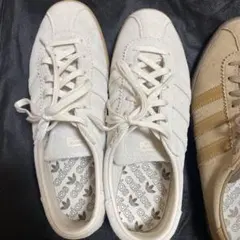 adidas ホワイト ベージュ スニーカー 2足分