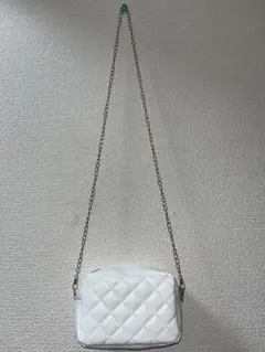 【値下げしました❗️】【ほぼ未使用】ホワイト キルティング ショルダーバッグ