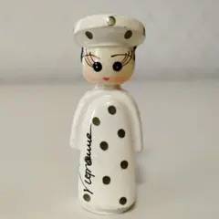 【貴重】ウクライナ スーベニア マグネット（立体・民族衣装）