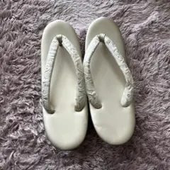 Item thumbnail for item 3b6af09c-5e73-4a3d-8471-ec6a9e7ecc03