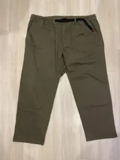 アウトドア　オリーブ　カーキ　パンツ　デカ履き