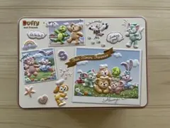 ダッフィー　缶
