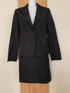 ストライプジャケットとスカートセット