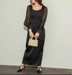新品　シアー袖　高見え　黒ドレスワンピ　スクエアネック　大人かわいい　きれいめ