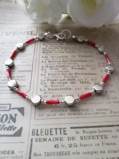 細め　赤とシルバービーズ　ブレスレット　ハンドメイド