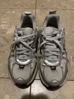 NIKE v2k run シルバー 24cm - メルカリ