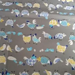 にわとりと小鳥のプリント生地 約110cm x 100センチオックス生地