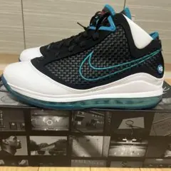 Nike LeBron 7 NFW "Red Carpet"