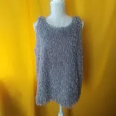 春sale再値下げ！【タグ付新品】ふわふわフェザー調ニット ノースリーブ ベスト