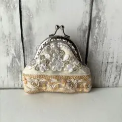 インド刺繍入りがま口財布 ホワイトゴールド
