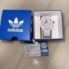 adidas 腕時計のサムネイル