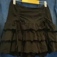 未使用品　3段フリル　スカパン　ブラック　シャーリングデザイン　ブラック
