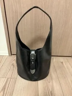 ZARA バックルロックバケットバッグのサムネイル