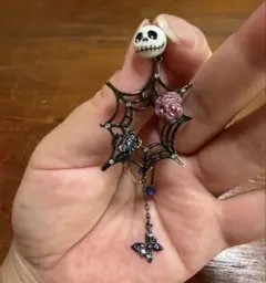 ANNA SUI ナイトメア・ビフォア・クリスマス 片耳ピアスのサムネイル