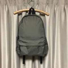 極美品/無印良品 デイパック 軽量シンプルリュック OLIVE オリーブ撥水加工のサムネイル