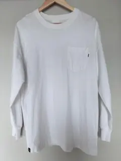 ANME エンブロイダリーポケット付き長袖Tシャツ