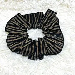 美品★FENDI フェンディ プリント柄 シュシュヘアゴム★C65 美品☆FENDI フェンディ プリント柄 シュシュヘアゴム☆C65 - メルカリ