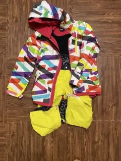 スノーボードウエア　カラフル