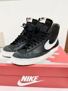 NIKE ブラック/ホワイト ハイカットスニーカー