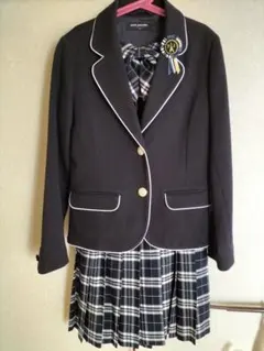 【美品✨️】ポンポネット ブレザー ブローチ付 スカート付き　卒業式に!!