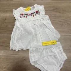 【新品未使用】ホワイト フリル刺繍 ベビー服セット　12-18M