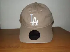 男女人気カーキ色で新品未使用　ニューエラ　9TWENTY LA ドジャース