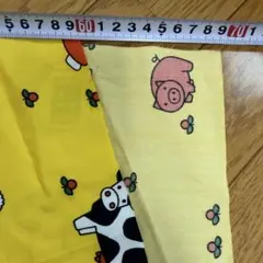 希少 レトロ　ミッフィー はぎれ 生地 イエロー 動物柄　140×30 布　2