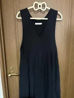 新品未使用☆サマンサモスモスブルー☆黒のVネックフレアワンピース