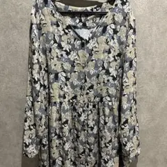 KBF+ ケービーエフプラス ロングワンピース 長袖 花柄 グレー