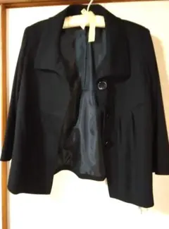 レディースハーフコート・黒　・新品！Ｌ～ＬＬ可愛らしい！タグ付き！