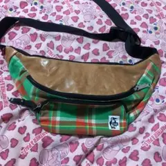 美品☆CHUMSボディバック