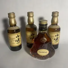 ミニボトル　山崎12年ウイスキー&ヘネシーコニャックXOのサムネイル