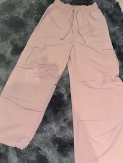 ピンク カーゴパンツ サイドポケット付き