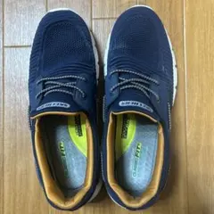 SKECHERS ネイビースニーカー　オススメ